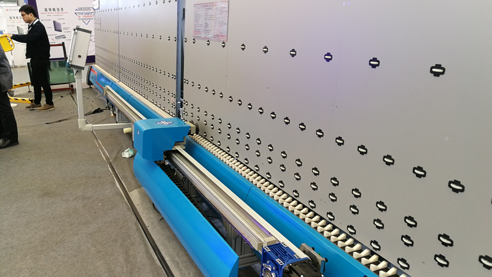 Robot de sigilare 2.000 x 3.000 mm 3 Robot de sigilare 2.000 x 3.000 mm - imagine 3